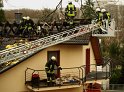 Dachstuhlbrand Koeln Bocklemuend Untere Dorfstr P031